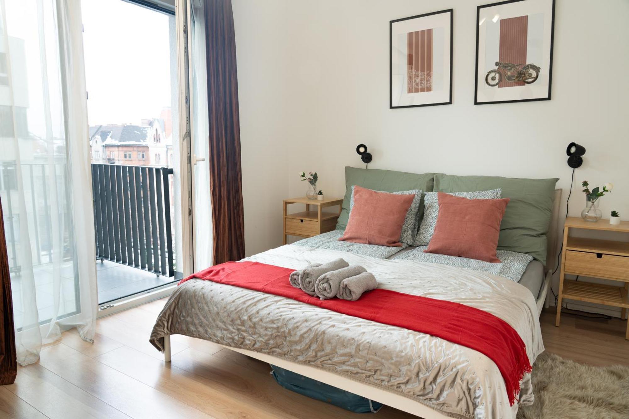 Brand New Modern Apartment-Balcony-Garage — Photos 2