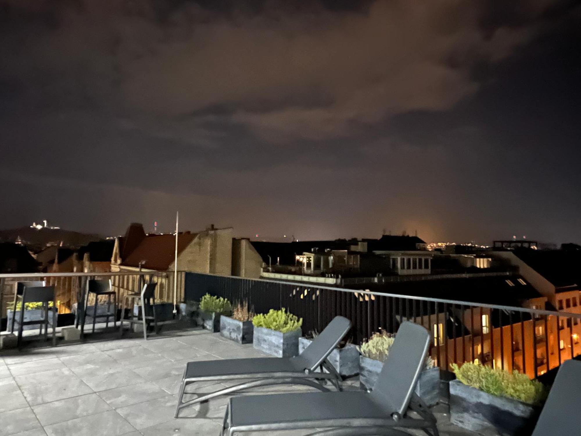 Brand New Modern Apartment-Balcony-Garage — Photos 1